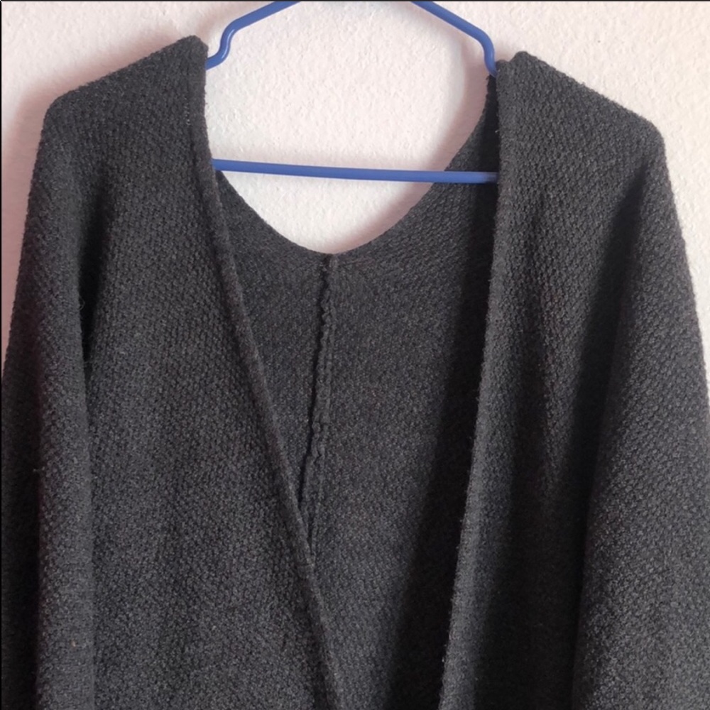 Brandy Melville Cardigan Bundle - Picture 8 of 9